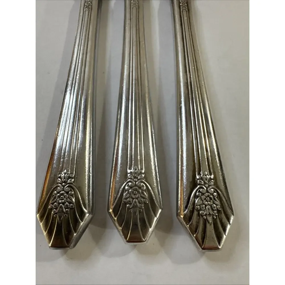 Wm. Rogers & Son grille knives